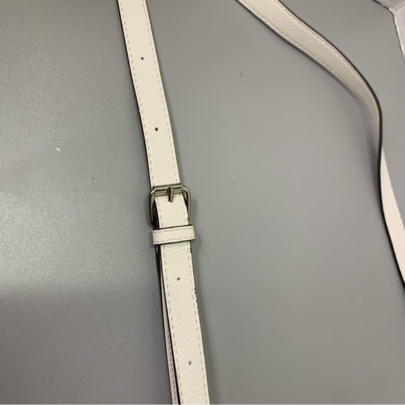 Liz Claiborne Crossbody Floral Purse - Picture 8 of 16